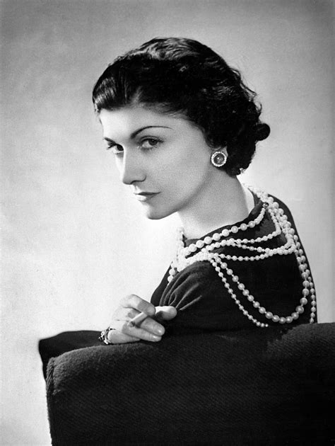 collana coco chanel|coco chanel portrait.